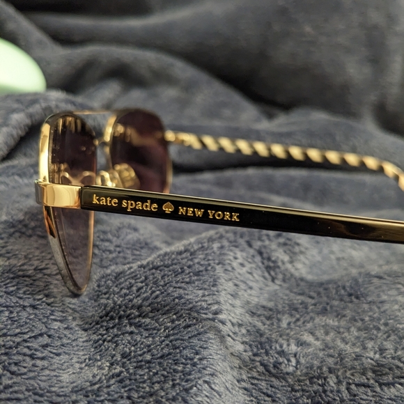 ♠️ KATE SPADE ♠️ Gold Aviators with Case - Picture 2 of 8